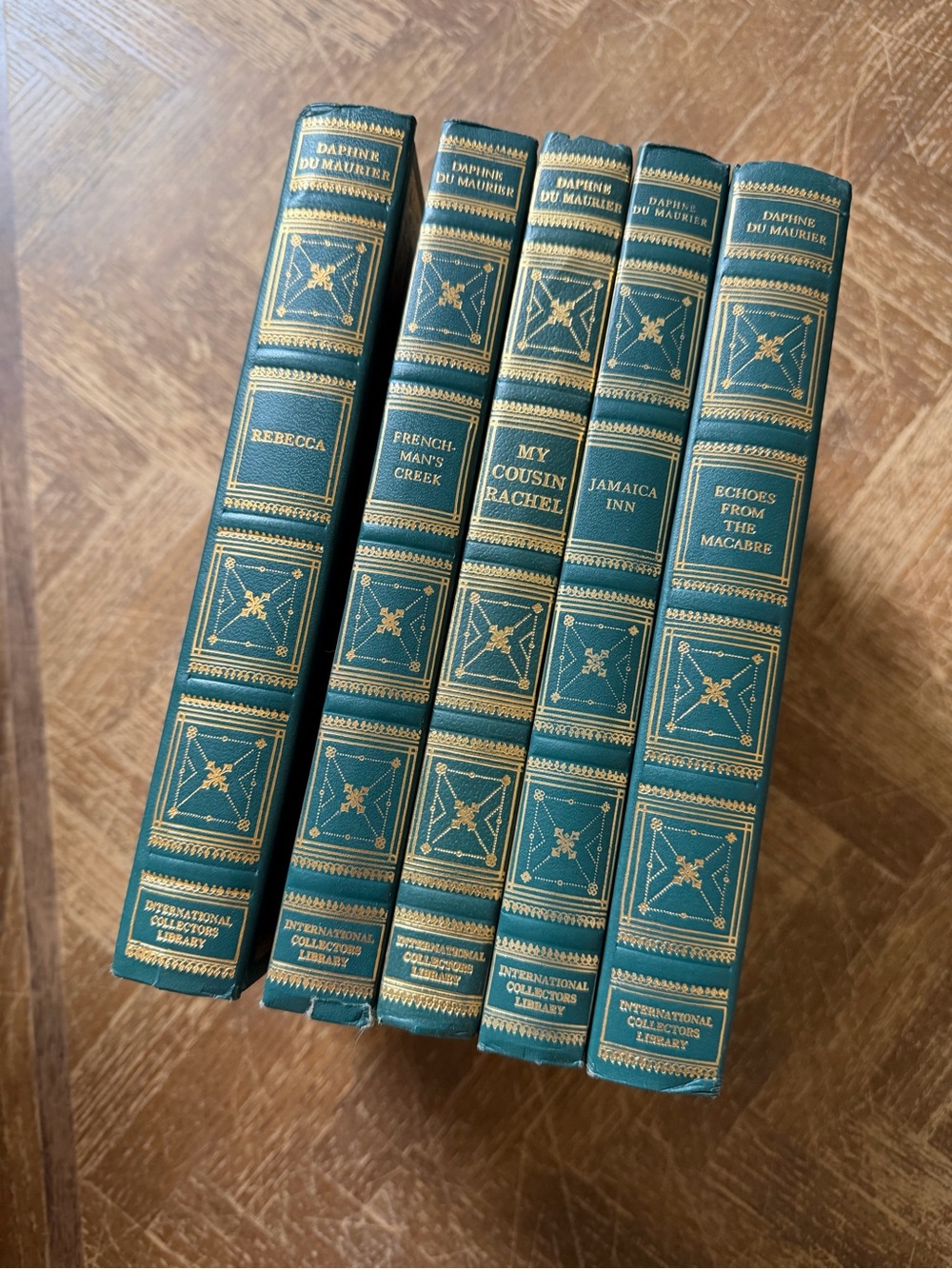 Daphne Du Maurier Vintage Classic Books